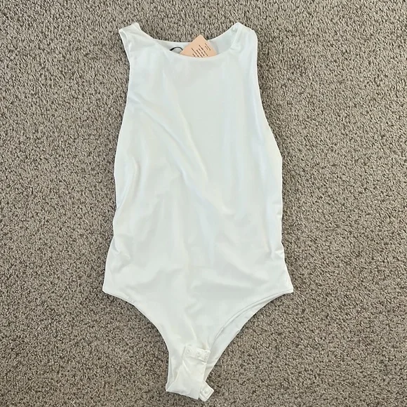 NWT medium White BodySuit - Picture 3 of 3